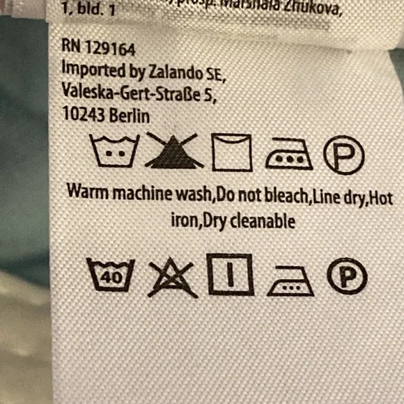 ⭐️HOST PICK!⭐️ NWOT - Keith Haring® Pop Art Blue Pink Daisy Packable Bucket Hat - Picture 14 of 14